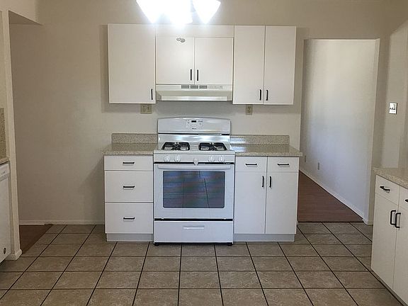 5th image of 11123 W Missouri Ave