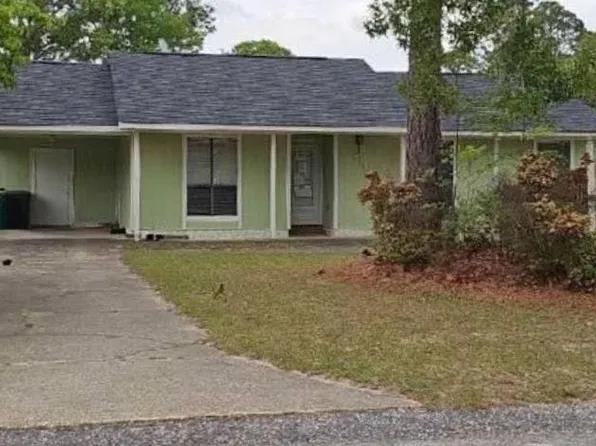 6194 Birchbrook Dr, Hope Mills, NC 28348