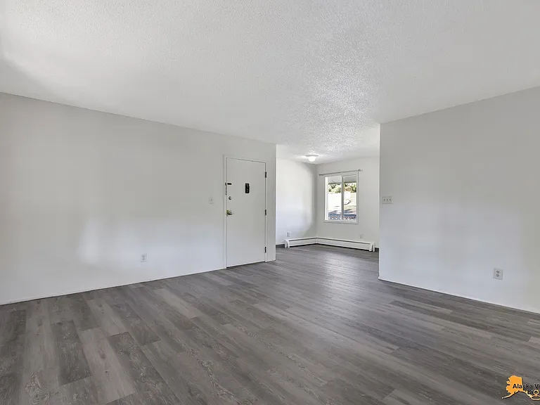 1121 Latouche St — Photo 7