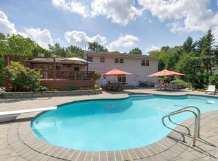 25 Agate Rd, East Brunswick, NJ 08816