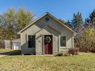 3090 Hill Rd, Auburn Hills, MI 48326