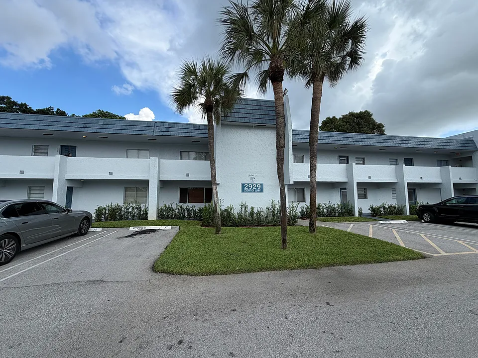 2929 Zorno Way #104