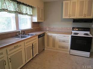 3rd image of 209 McWane Cir