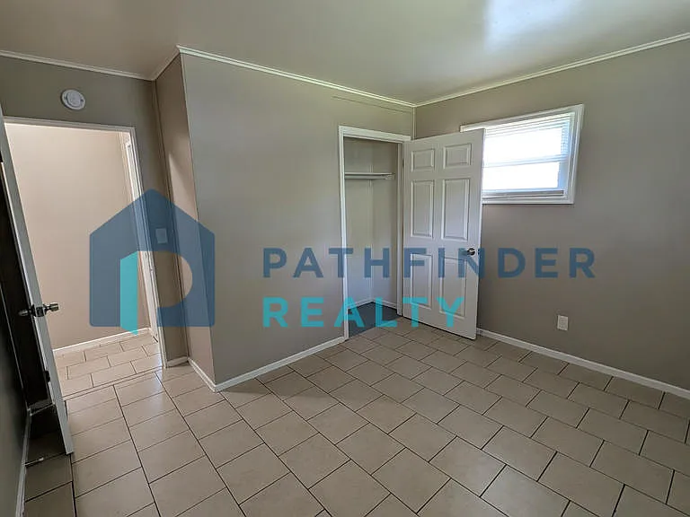 4648 Freudenberger Ave — Photo 11