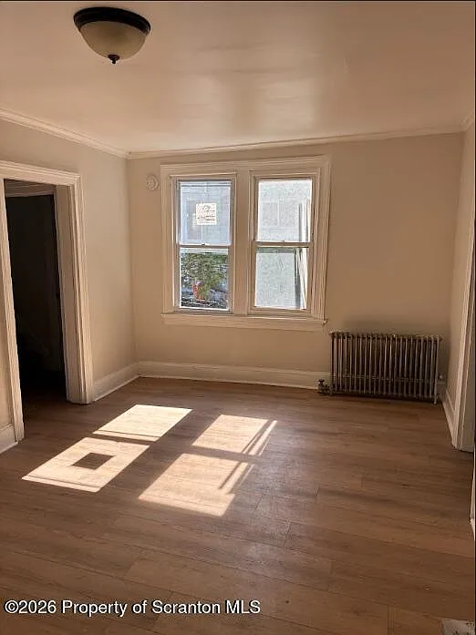 3 bed, 1.0 bath, 1398 sqft, $1,700 — Photo 3