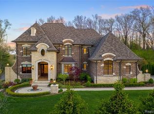 2787 Turtle Shores Dr, Bloomfield Hills, MI