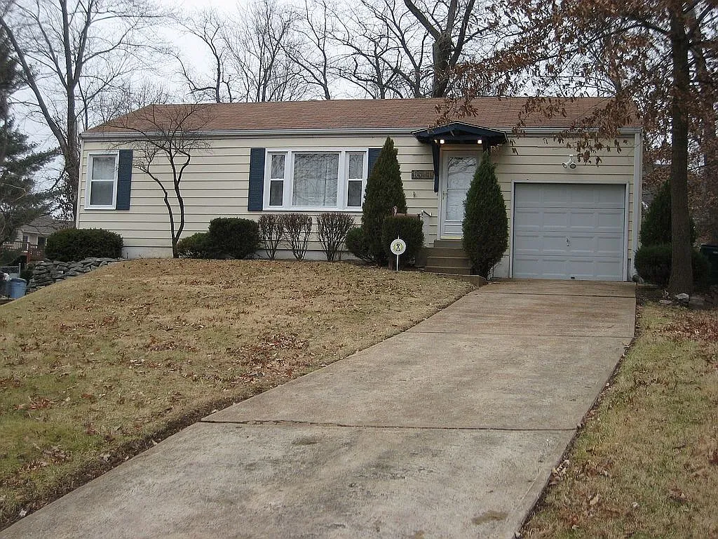 1624 Crabapple Ln photo 1
