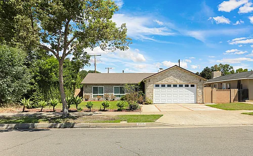 1403 E Chalynn Ave Photo 1