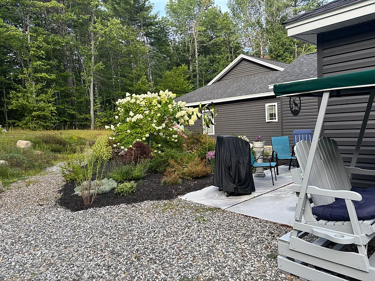 40 Albert Ave — Photo 8