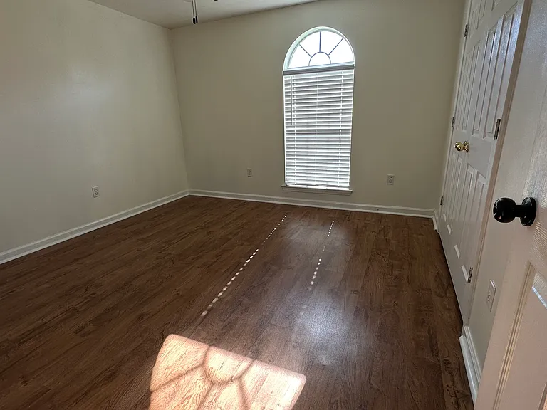 6365 Oak Leaf Dr — Photo 4