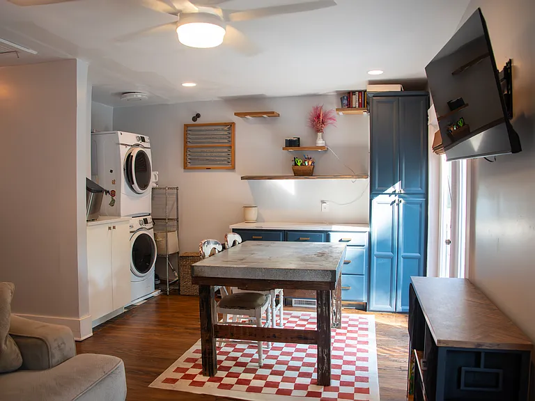 39 S Tracy St — Photo 10