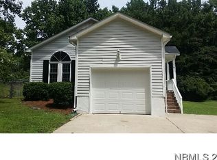 318 Rivershore Dr, New Bern, NC 28560