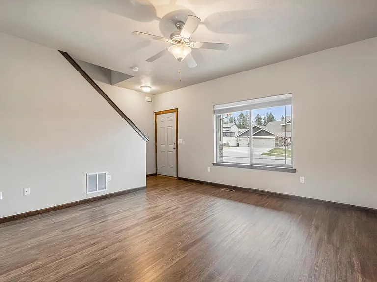 3091 N Sherwood Dr — Photo 9