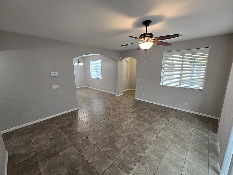 950 S Wallrade Ln — Photo 5