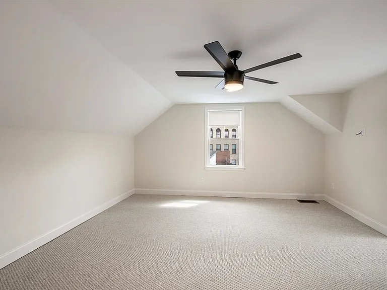 32 Union St #32 — Photo 36