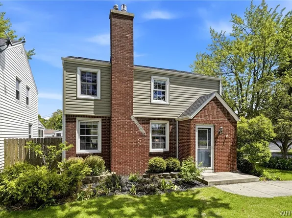 10 Gardenwood Ln, Buffalo, NY 14223
