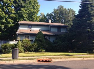 223 Riverdale Rd, Pompton Lakes, NJ 07442