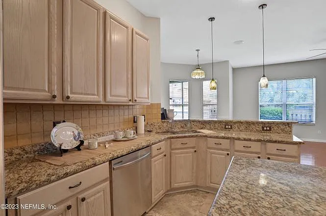 3845 Danforth Dr W — Photo 5
