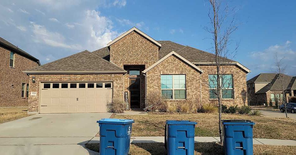 1st image of 3719 Devine Dr