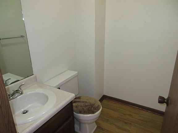 2nd image of 1286B Countryside Dr