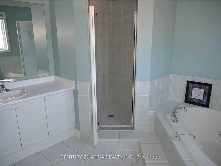 82 Red River Cres — Photo 15