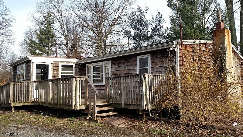 2nd image of 53 Decker Rd