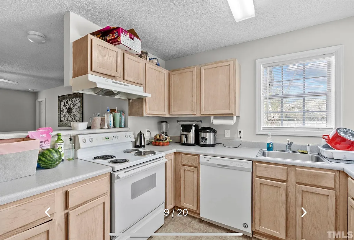 Building Photo - 3020 Centennial Woods Dr #1
