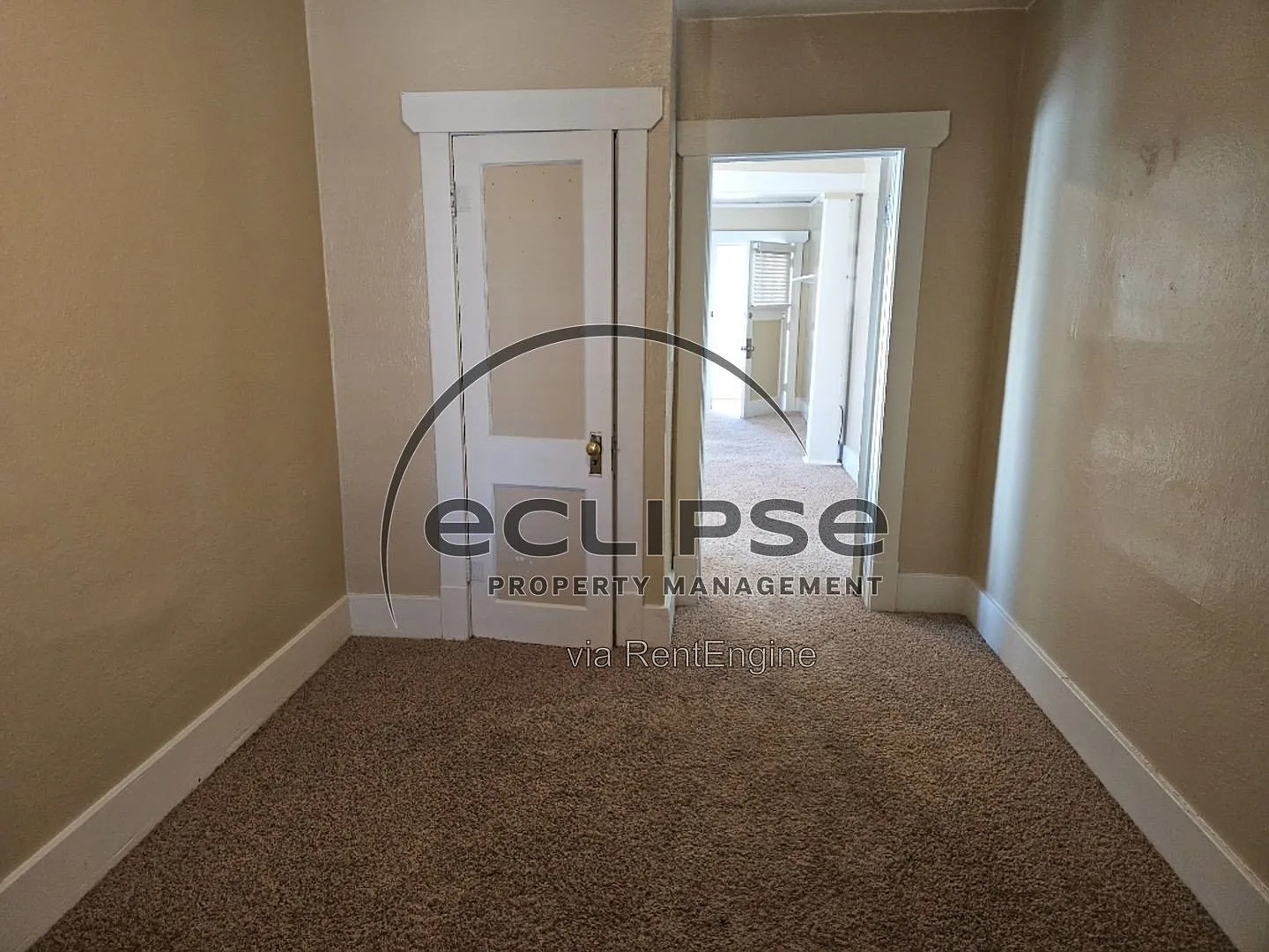 1 bed, 1.0 bath, 774 sqft, $1,000 — Photo 2