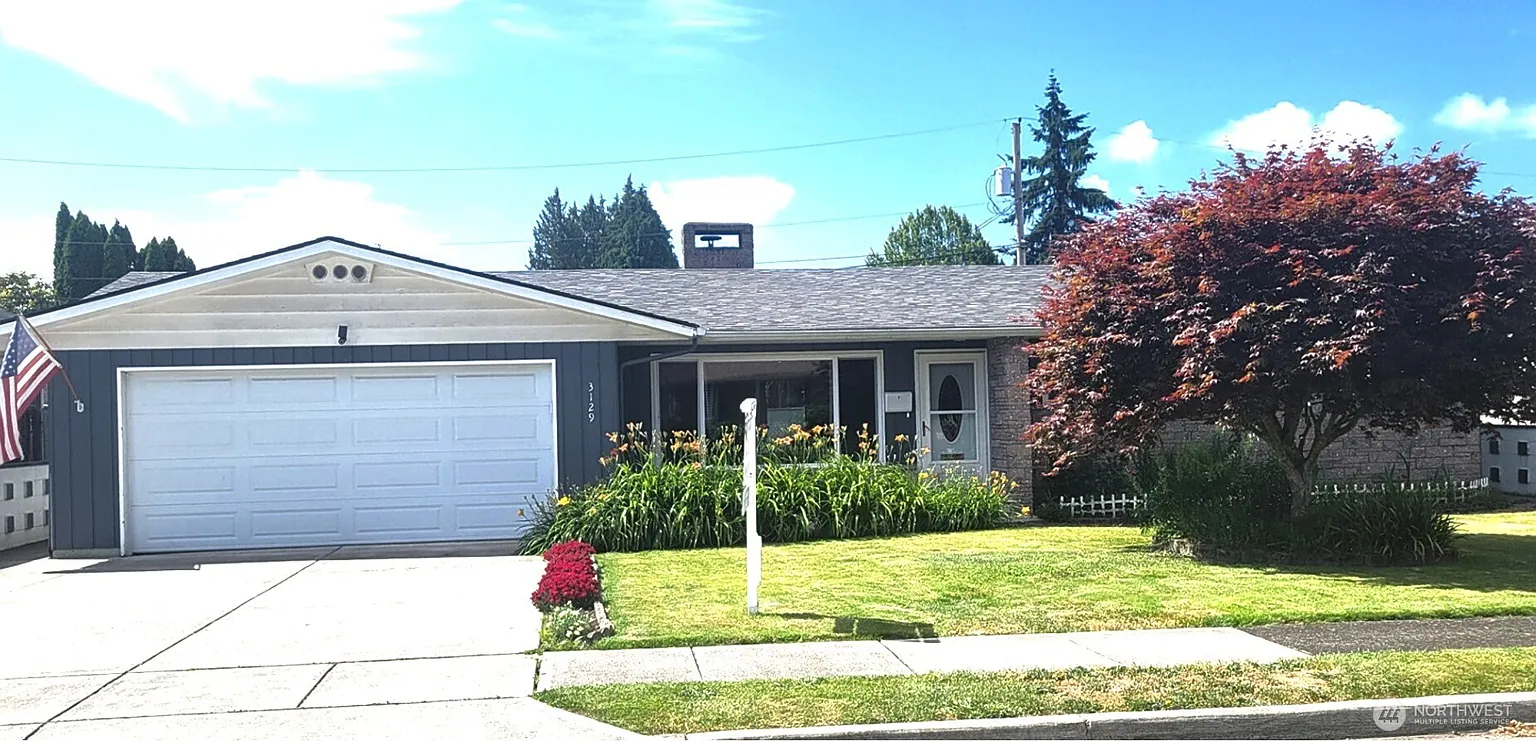 3129 Hudson Street photo 1