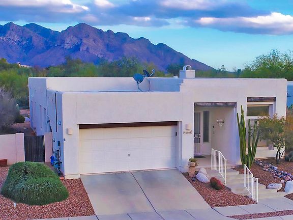 2nd image of 10802 N Sand Canyon Pl
