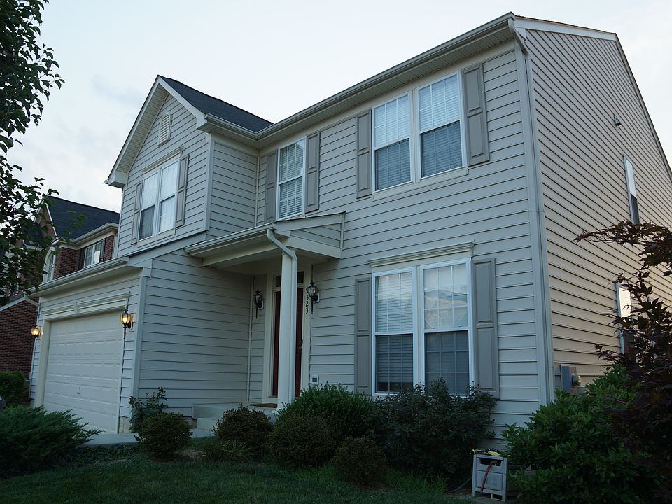 1st image of 9323 Birch Cliff Dr