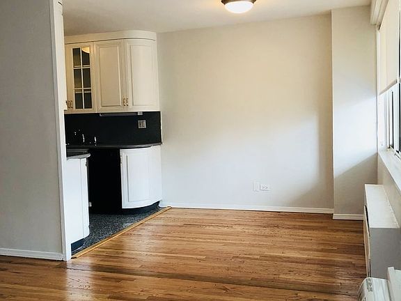4th image of 120 W 97th St APT 7J