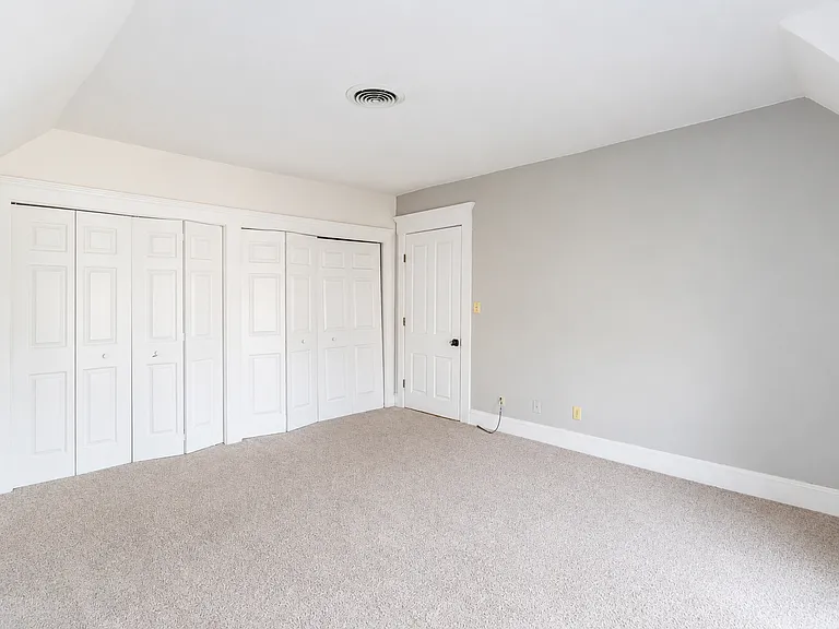 1037 S 4th St — Photo 6