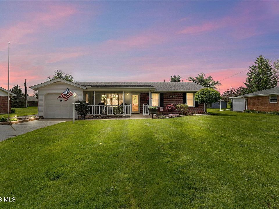 1st image of 213 Beechwood Dr