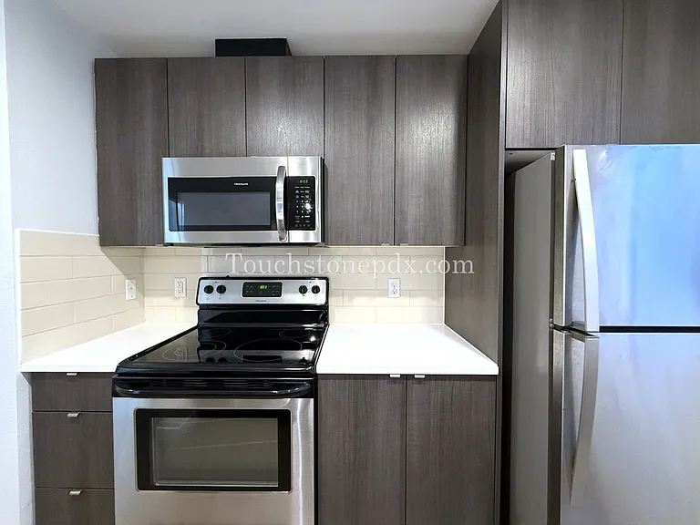 424 NE Jessup St #11 — Photo 16