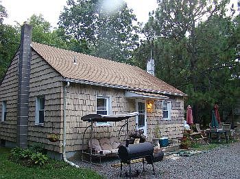 2nd image of 408B Landing St