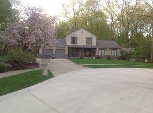 560 Willow Grove Dr, Munroe Falls, OH 44262