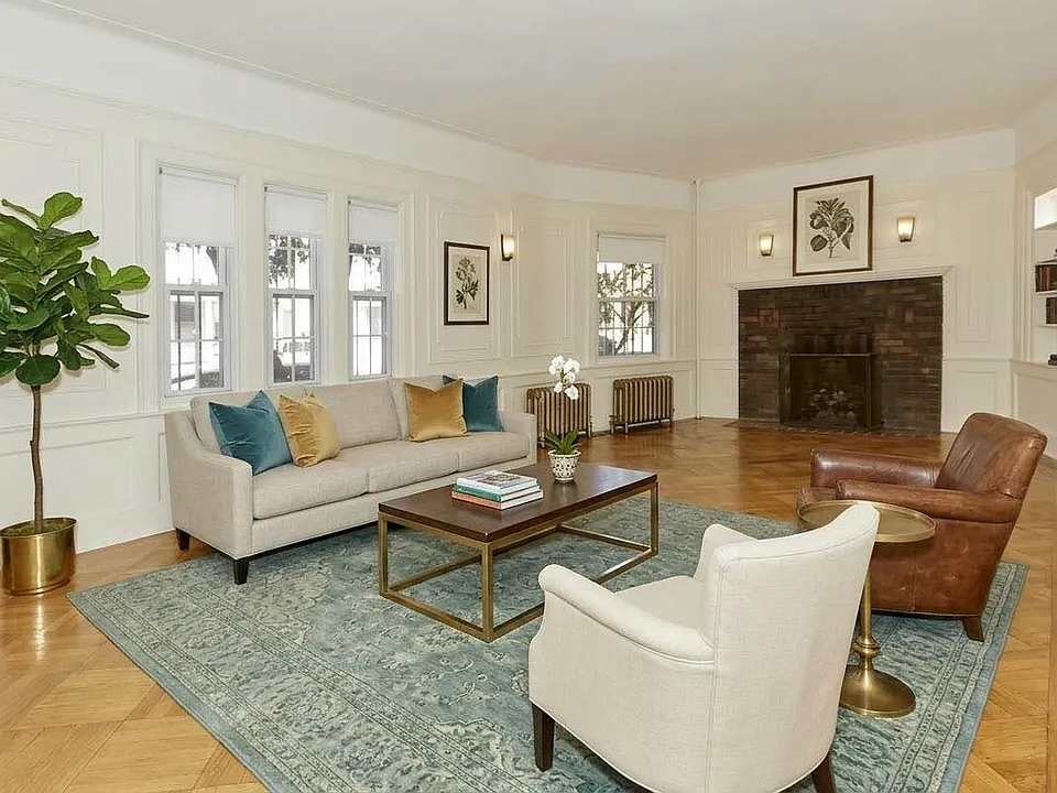 621 E 26th St #MANSION