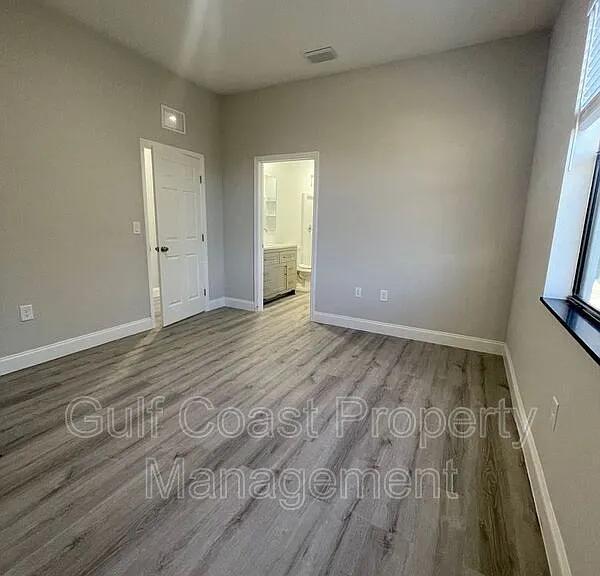 1924 Marlay Ave — Photo 14