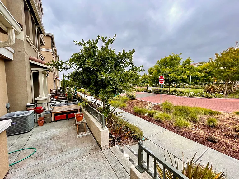 2355 Gibbons St — Photo 2
