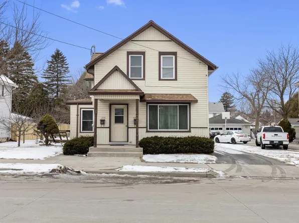 1314 South 10th STREET, Manitowoc, WI 54220