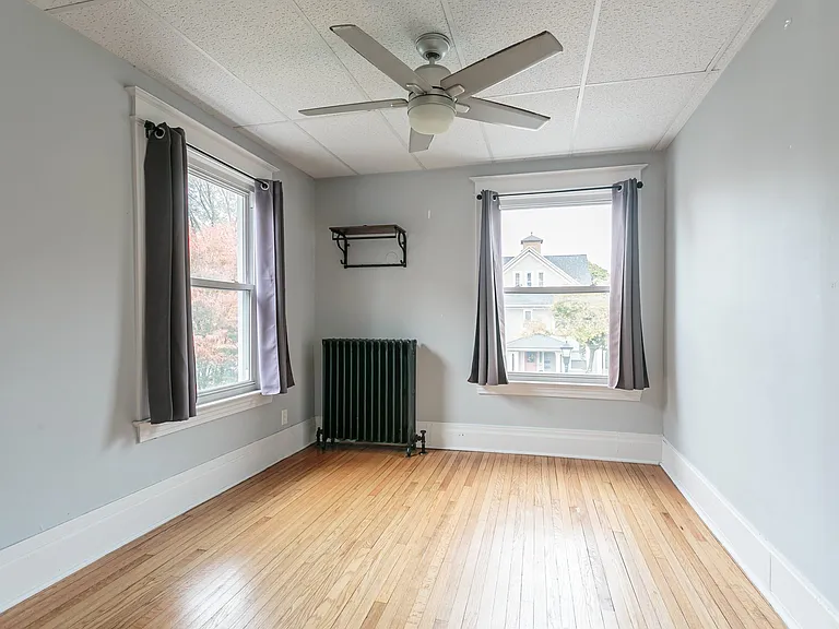 397-399 University Ave #2 — Photo 10
