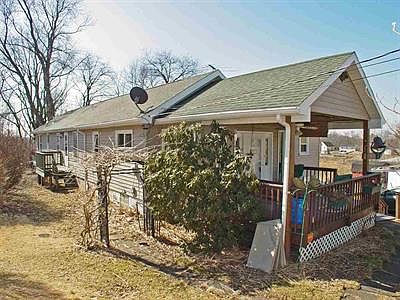 3rd image of 117 Leech St