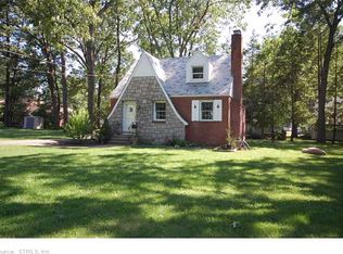 68 Olcott Dr, Manchester, CT 06040