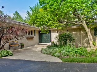 1895 Bowling Green Dr, Lake Forest, IL 60045