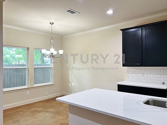 5th image of 1312 W Jefferson St #5