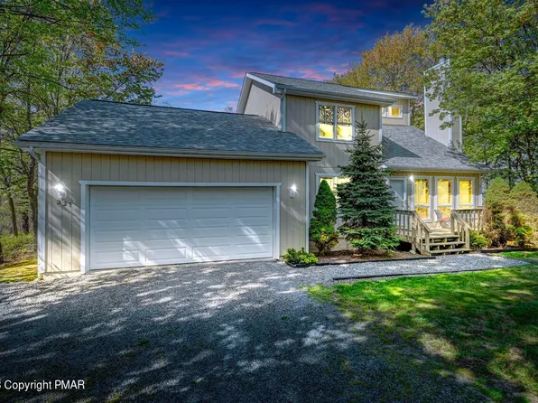 321 Clearview Dr, Long Pond, PA 18334