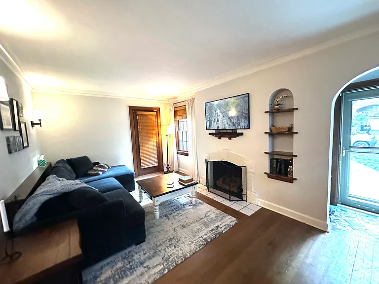 7319 Walnut St — Photo 4