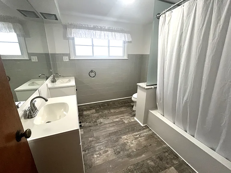 935 Marshall Dr — Photo 10
