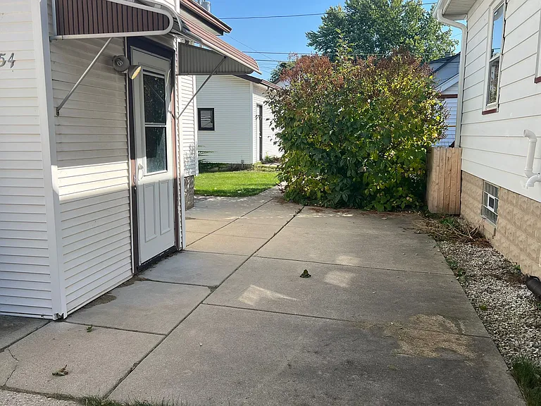 4252 S 1st St — Photo 18